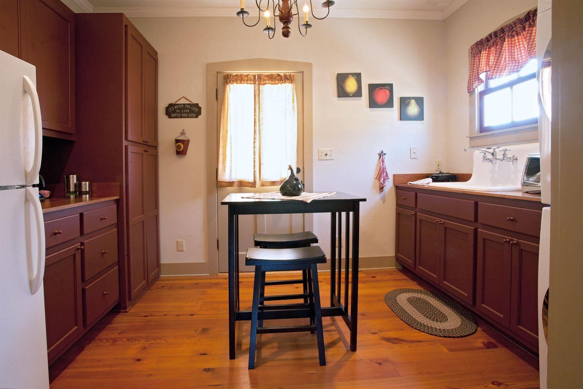 Rock House Hideaway Complex Fredericksburg Esterno foto
