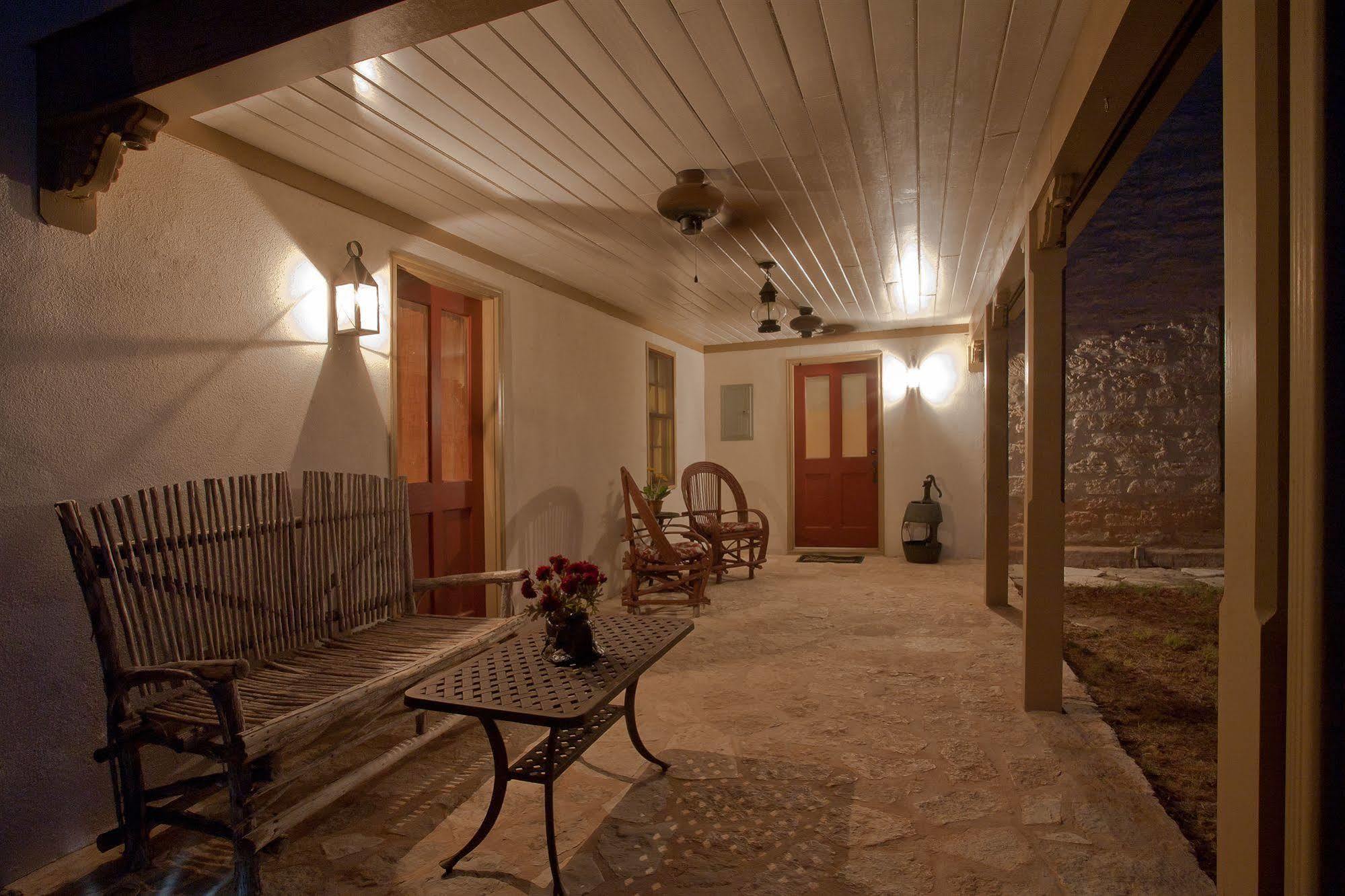 Rock House Hideaway Complex Fredericksburg Esterno foto